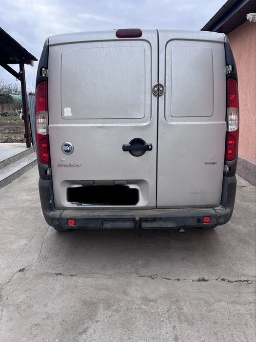 Vând fiat doblo