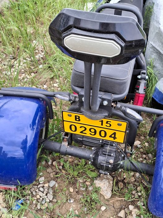Vând scuter electric 3 roti nou