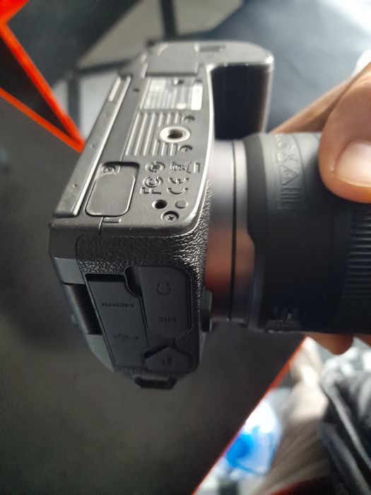 Canon eos R sotiladi