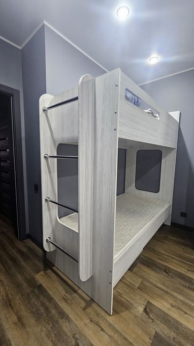 Двухярусная кровать
