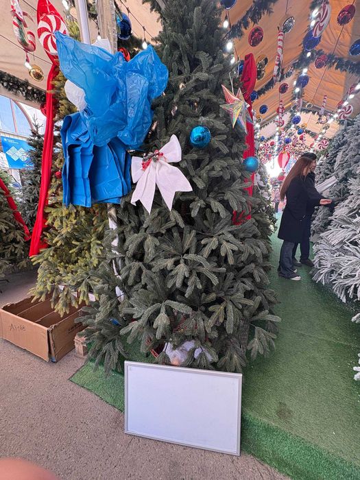 Ель искуственная