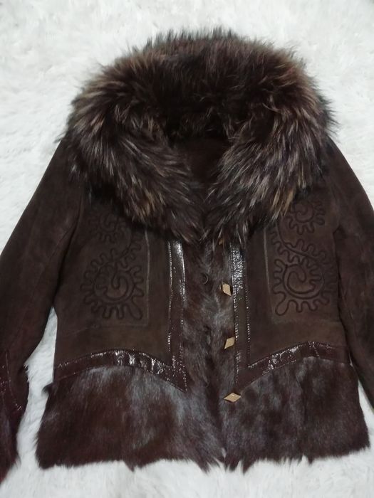 Продам куртку женскую