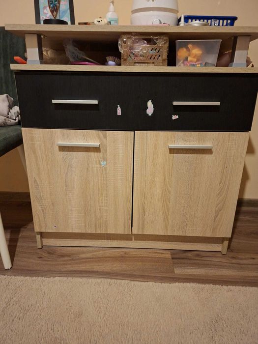 Vand mobila de dormitor