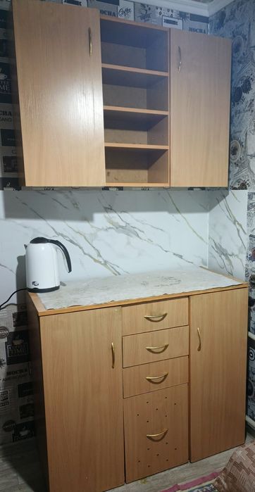 Отдам даром кухонный шкаф, без мойки
