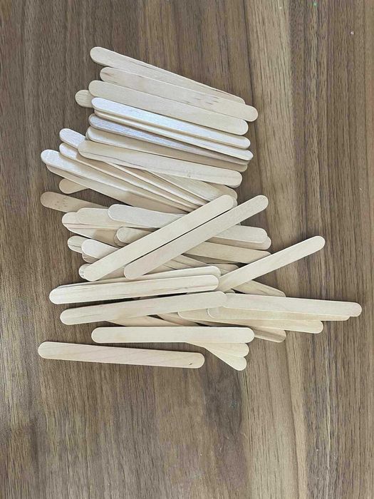 Материали за епоксидна смола,сушени цветя,глина,книгоразделители и тн.