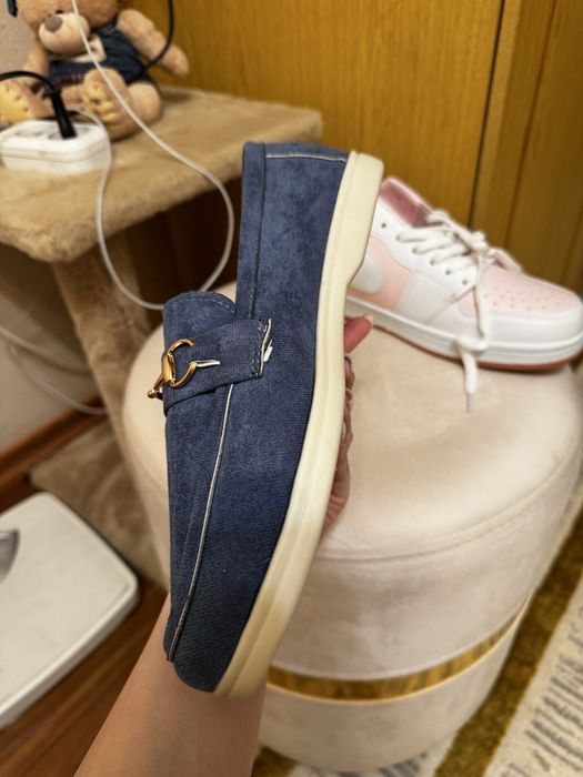 ПРОДАМ ОБУВЬ ЗА 8000 тыс  2 пары