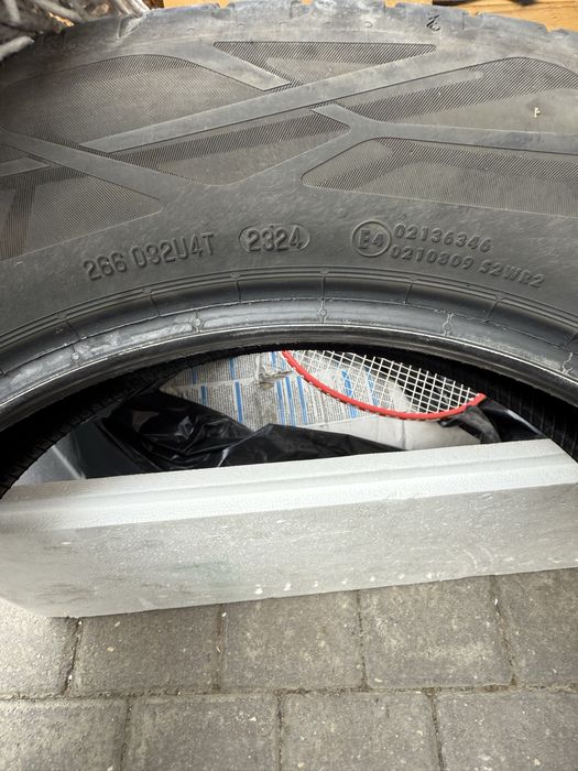 Vand 4 couciucuri Continental 215/60/18