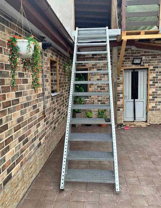 Scări metalice galvanizate