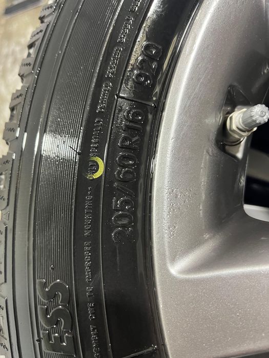 Продается шина вместе дисками комплекте