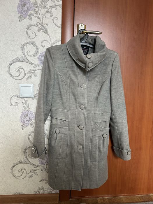 Демисезонное пальто