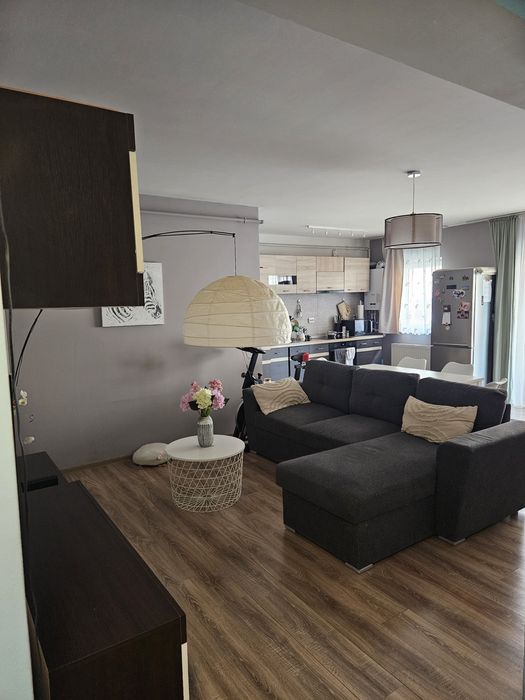 Se vinde apartament cu 2 camere finisat, mobilat si utilat in Floresti