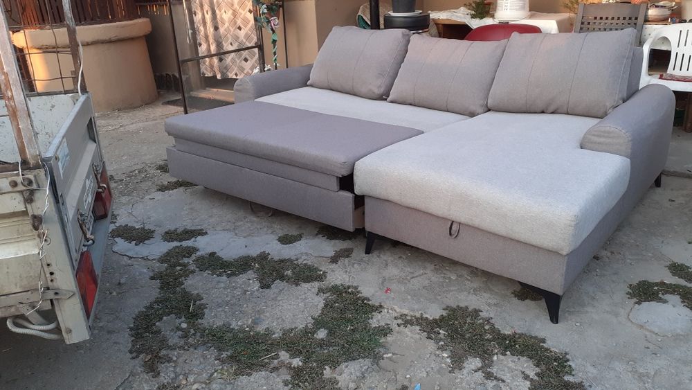 Carpetă cu răpirea din Saray,și altele
