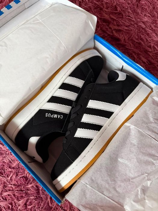 Adidas Campus  .