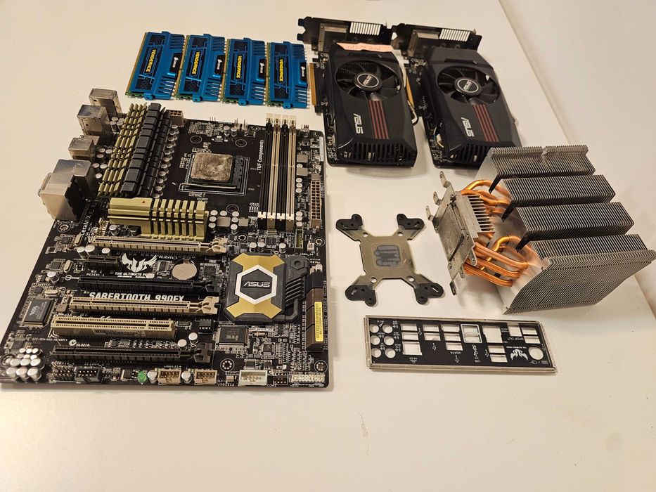 Componente PC AMD FX / Corsair DDR3 / HD 6850 / Sabertooth 990FX – și separat