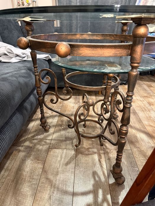 Масивна винтидж маса