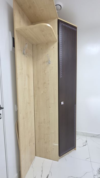 Продам шкаф угловой 30 000