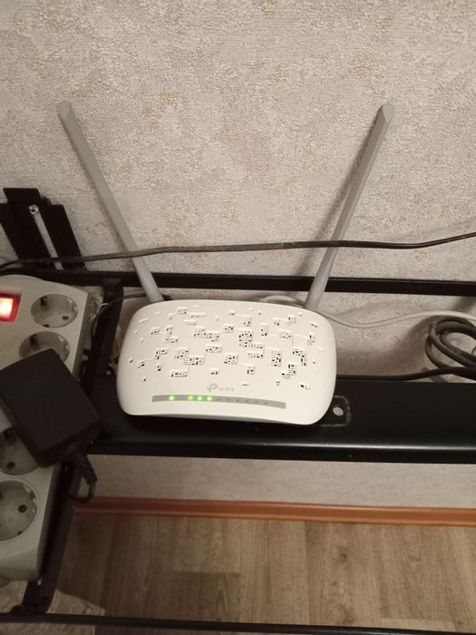 Продам телевизор "PHILLIPS " и модем Ptp-link.