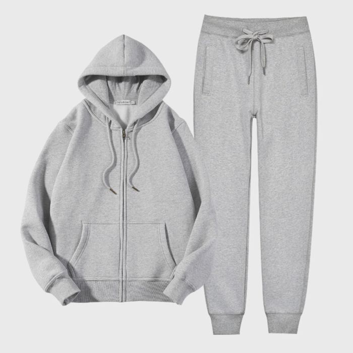 Костюм спортивный