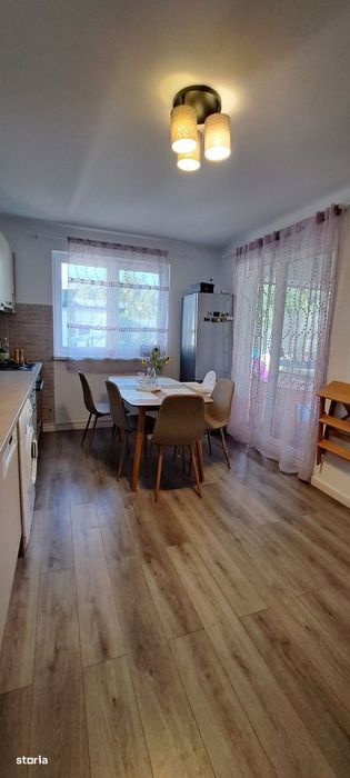 Casa, 3 camere, 2 bai, 575mp teren, centrul Tautii-Magheraus