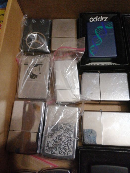 Colecție de brichete Zippo