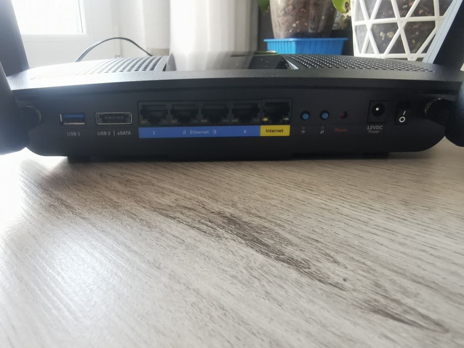 Рутер Linksys EA8500 : Max-Stream AC2600
Linksys EA8500 :: Max-Stream