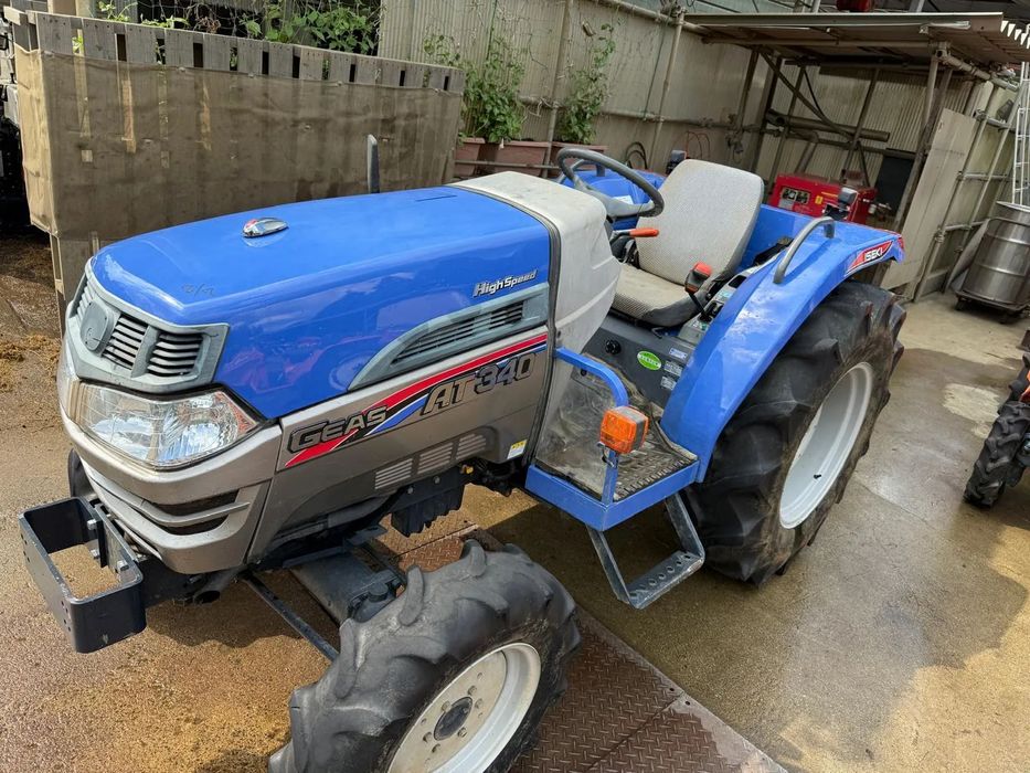 Iseki AT340, 34 CP, model 4x4 High-Speed dotat cu freza Tractor japonez Iseki AT340, 34 CP, 4x4 varianta HIGH-SPEED