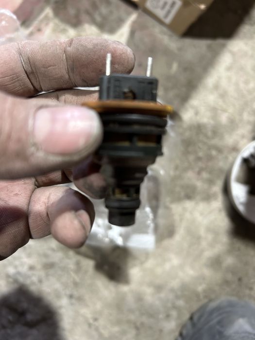 Продам форсунку на passat b3