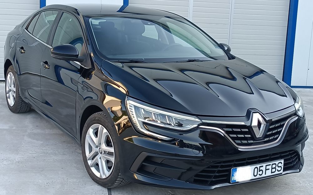 RENAULT Megane 2022 — imagine 2