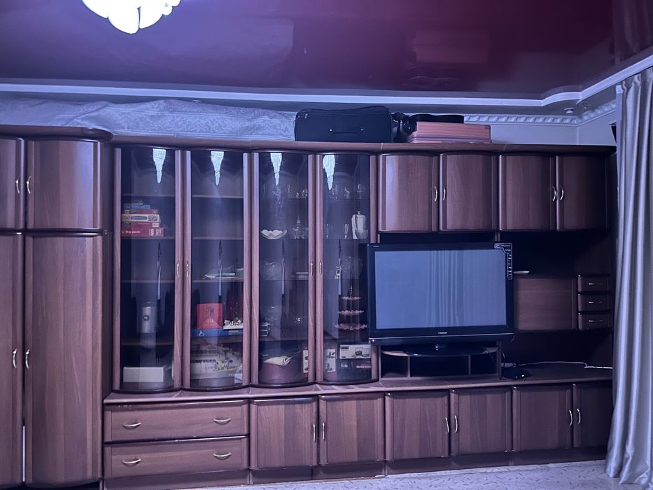 Продам стенку в гостиную