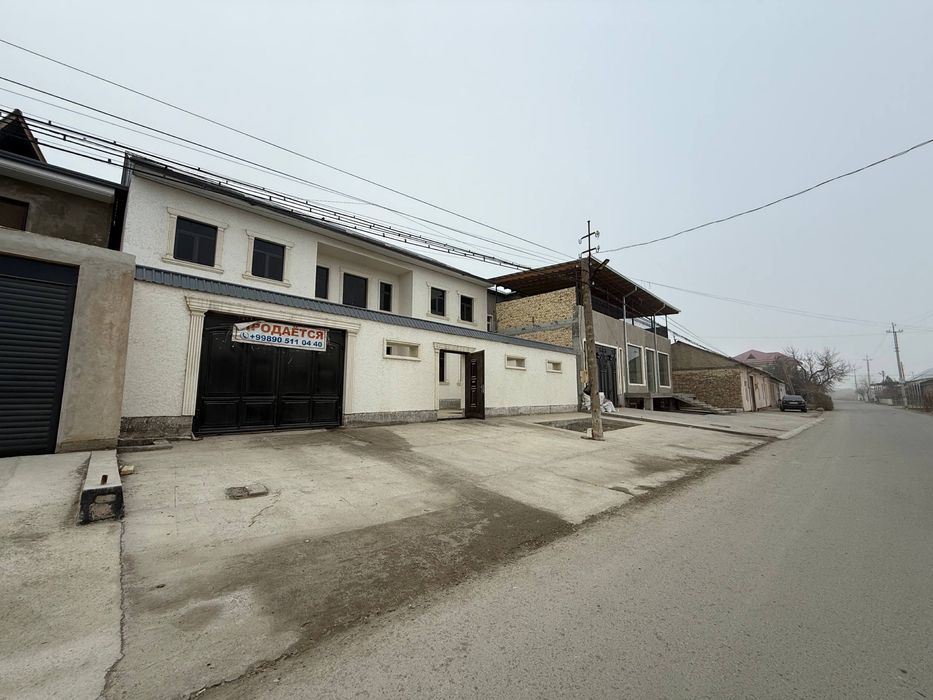 Tayyor 2 qavatli 3 sotiqli hovli sotiladi
