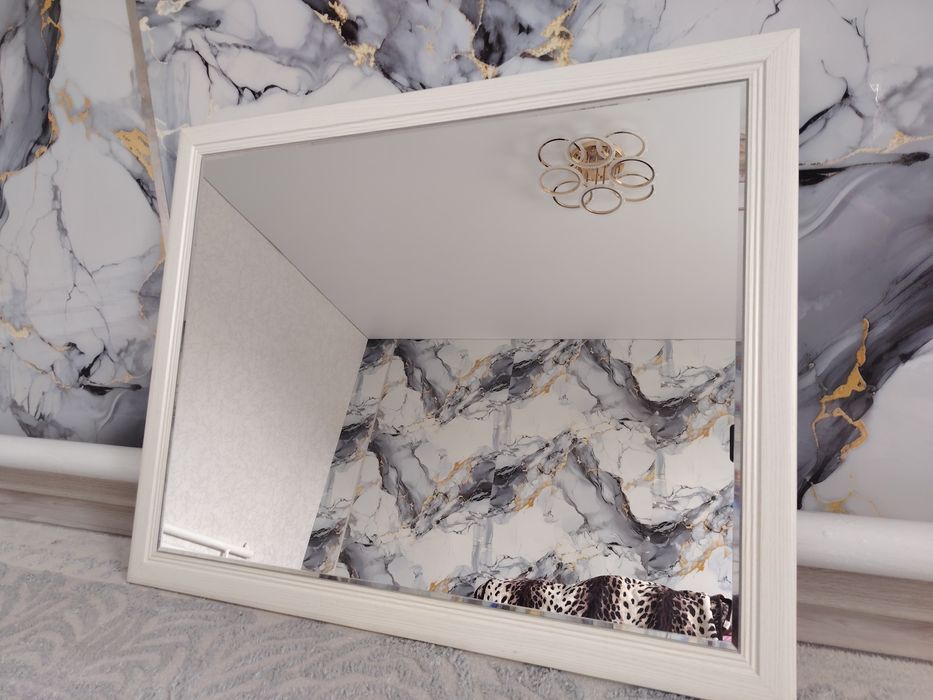 Зеркало настенное