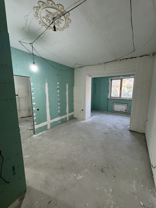 улица Нукусская 100-дом 48 кв дом+подвал можно и под офис