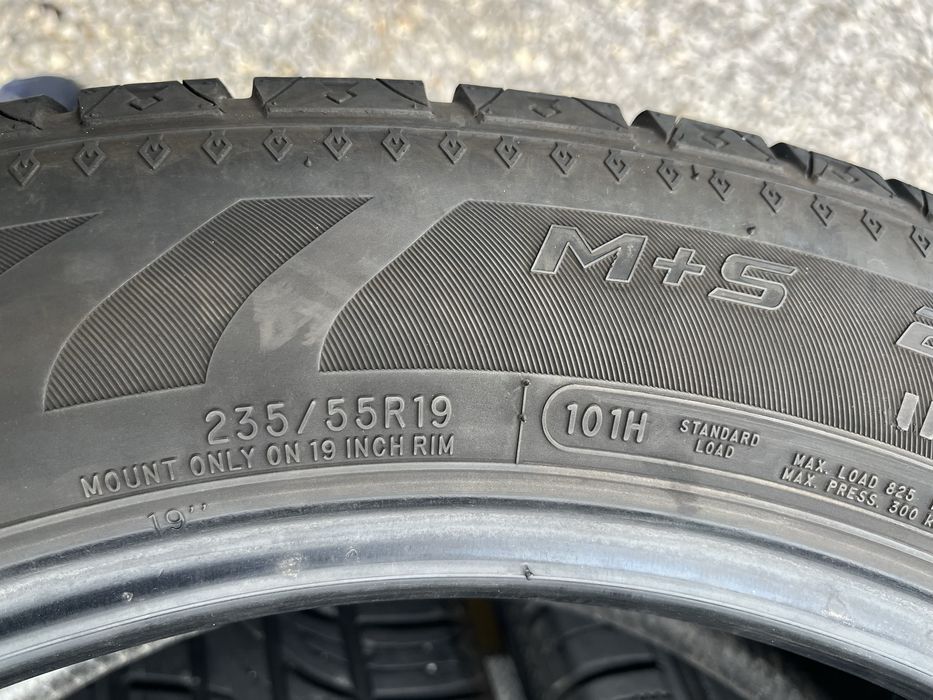 4бр 235/55/19 на 6,5мм с 19дот  Купър