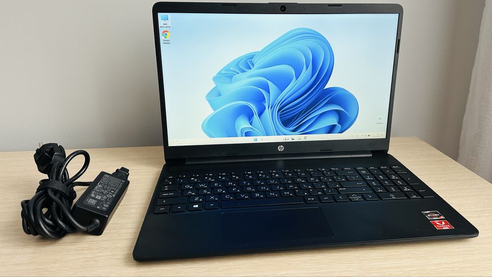 Ноутбук HP Ryzen 5/8GB/256GB SSD/AMD VEGA 8