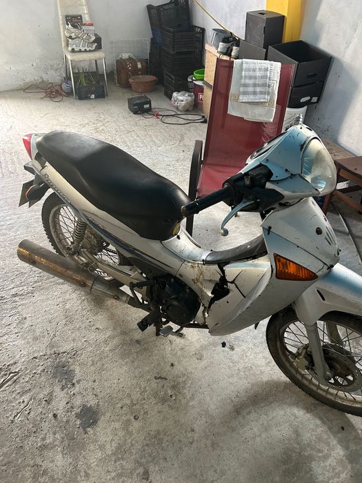 Vând Honda innova 125