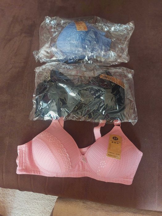 Чисто нови сутиени, 3 броя