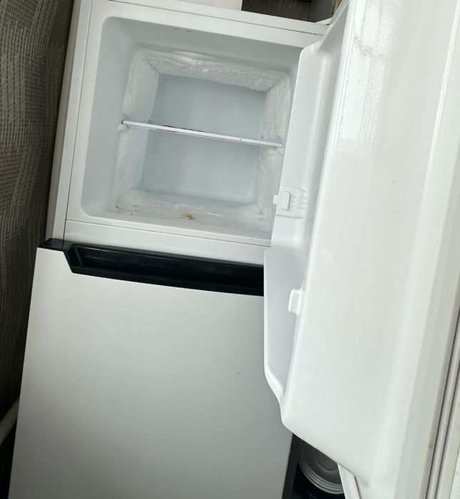 Продается холодильник DAUCHER б/у