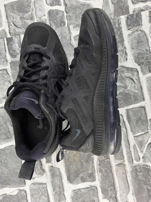 Малко ползвани маратонки Nike air max 43,44 и 44,5