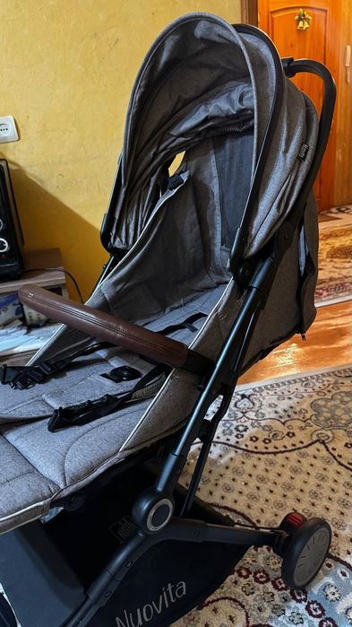 Коляска удобная Nuovita