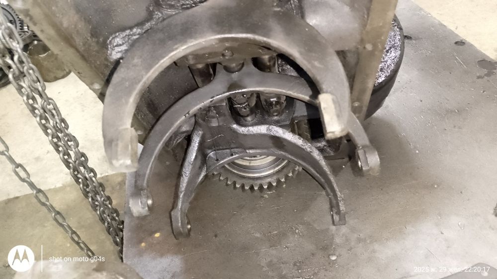 Раздатчни крышка КПП камаз