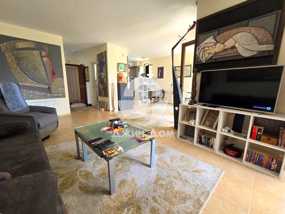 Продава се Къща в с. Кошарица, Област Бургас - 140 кв.м за 1108 €/кв.м - Снимка #2