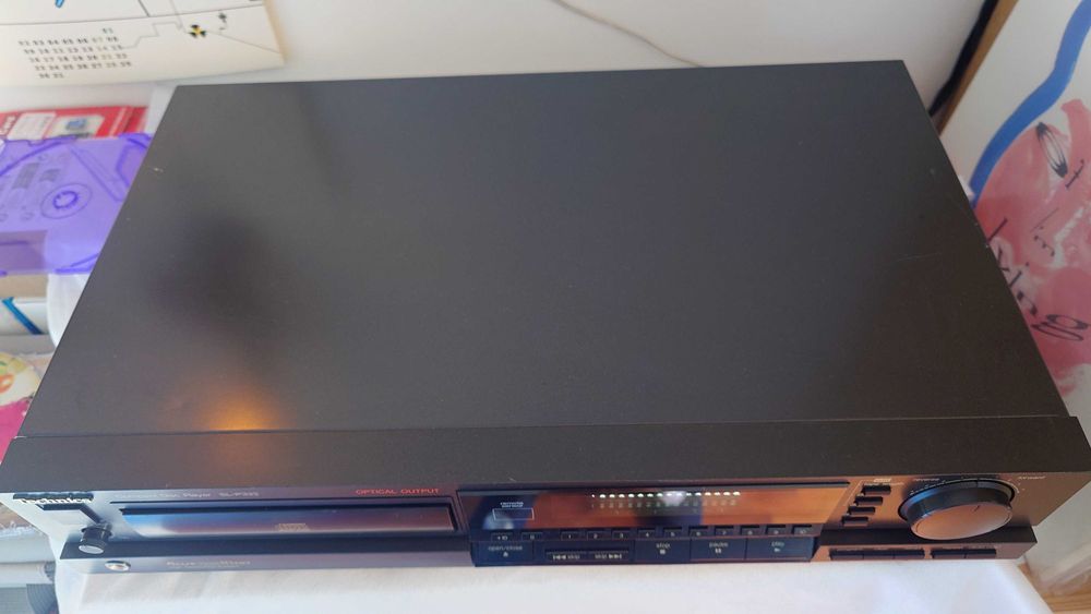 Продавам CD плеър Тechnics SL-P333