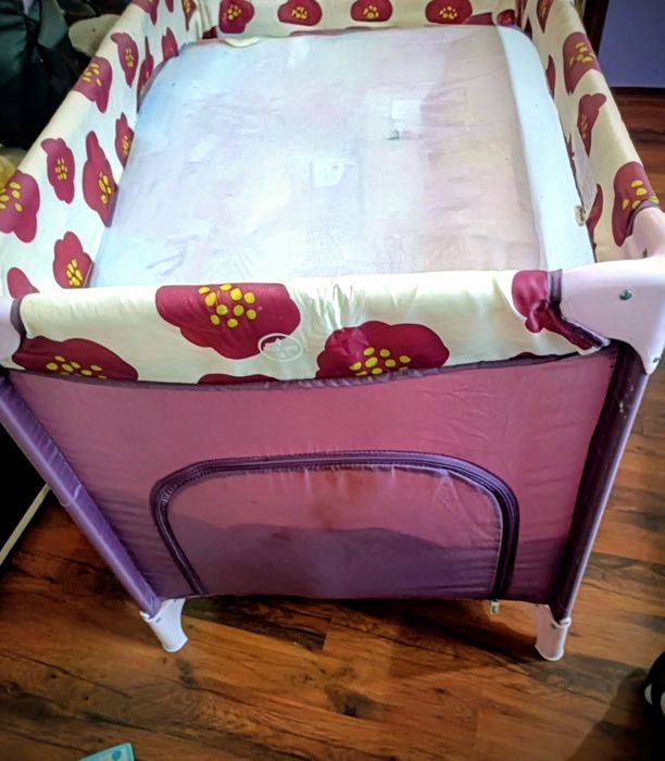 Сгъваеми бебешки кошари Chipolino