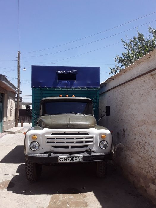 Zil 130 va yomkis sotiladi dakument xammasi toza