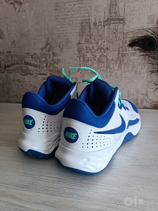 Оригинальные кроссы Nike