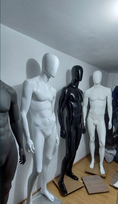 Vând manechin de bărbat