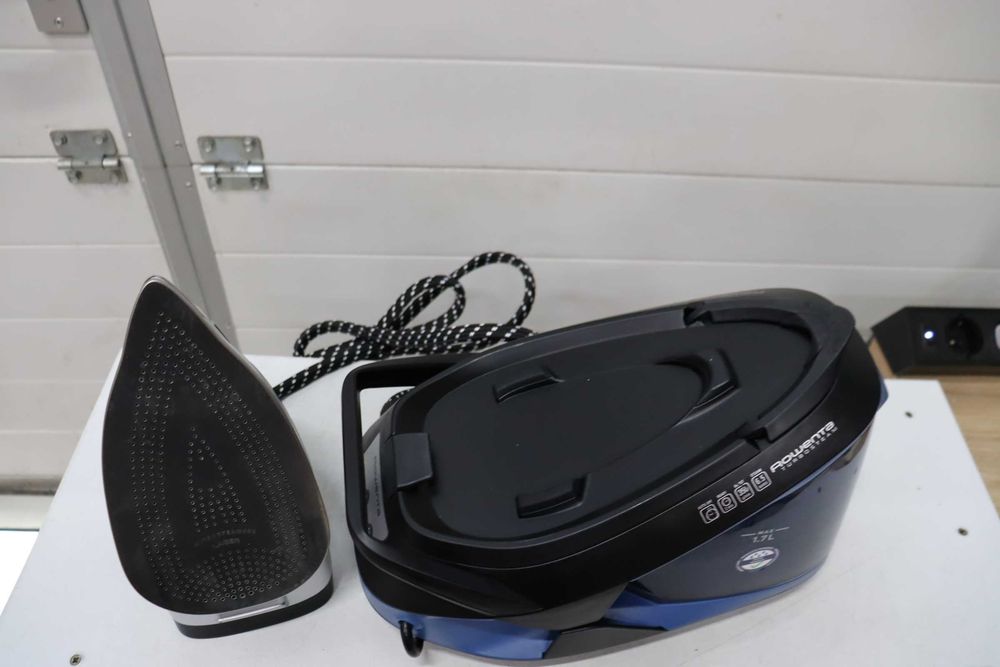 Rowenta VR8325 Турбо пара ютия, 2600W, 350 г/мин парен удар, 1,7л