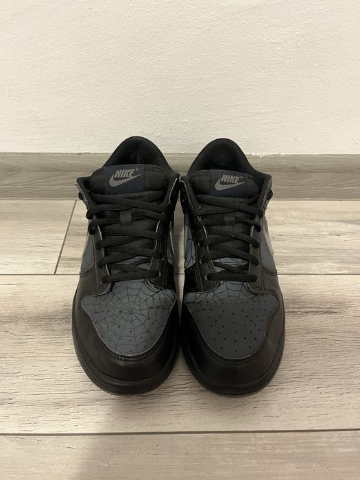 Nike dunk “Symbiote”