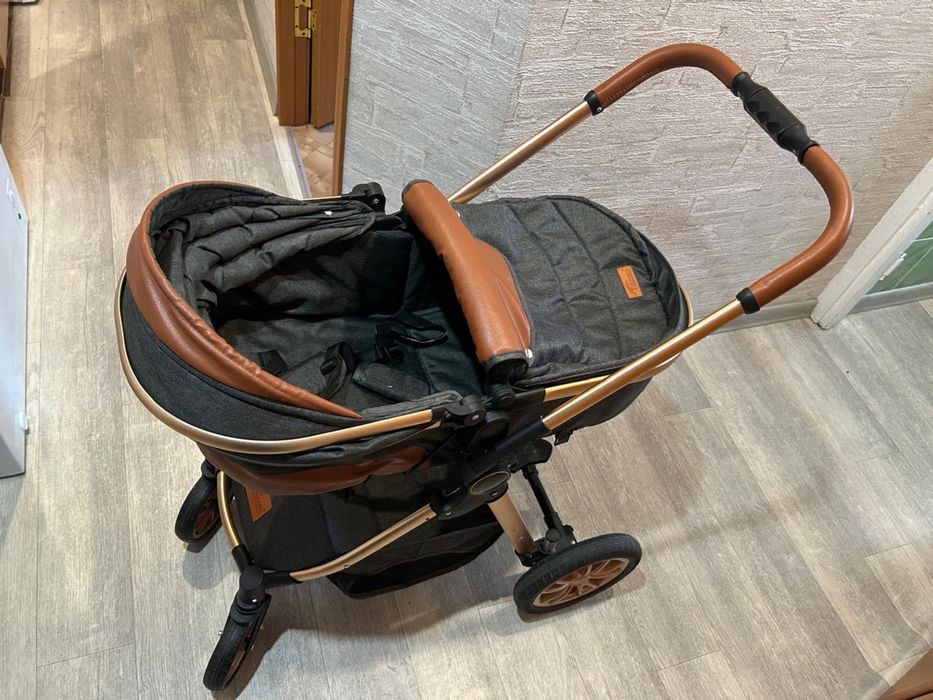 Продам коляску Teknum