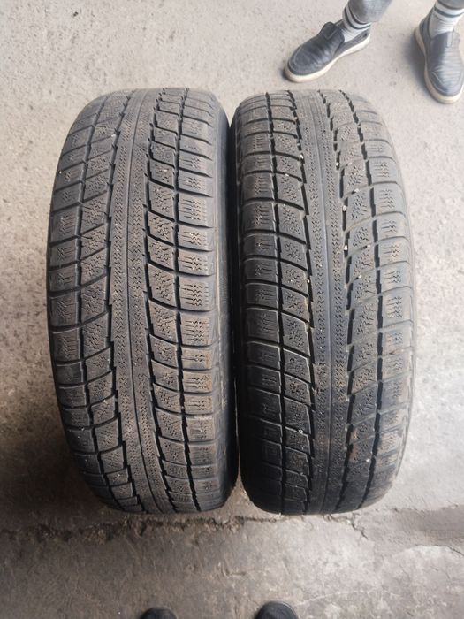 Продам 2 балона 215/70/16